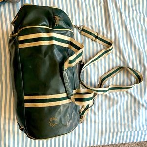 COPY - Fred Perry classic barrel bag